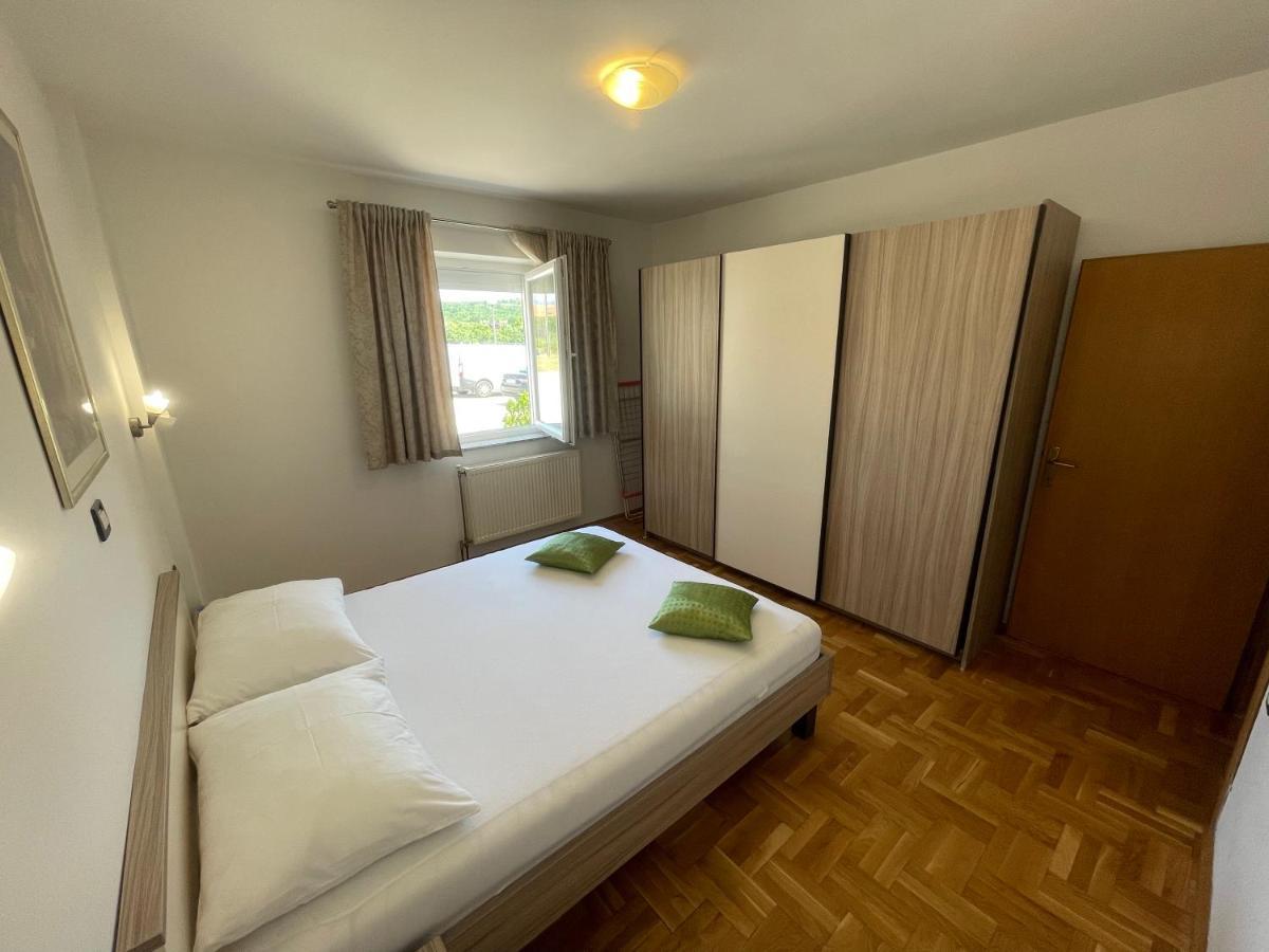 Apartments Duje Ribnica Obrovac Exterior photo