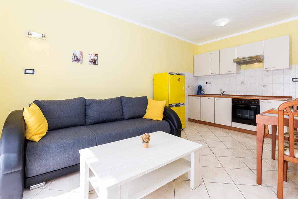 Apartments Duje Ribnica Obrovac Exterior photo